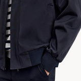 Калъф - Смес от Плат и Структурирани Слоеве