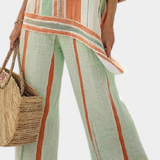 Елегантен комплект от лен и бамбук с райета и асиметрична блуза и широки панталони за изтънчен стил