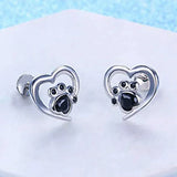 Сребристи обеци с форма на сърце и отпечатък от лапа