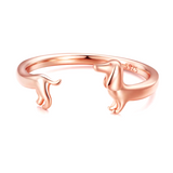 Регулируемо пръстенче с дакел, изработено от 925 сребро