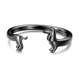 Регулируемо пръстенче с дакел, изработено от 925 сребро