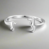 Регулируемо пръстенче с дакел, изработено от 925 сребро