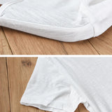 Тениска с V-образно деколте – Лека смес и дишаща кройка