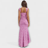 Дълга рокля с елегантен и изискан корсет