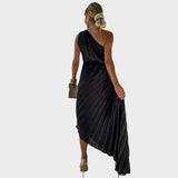 Ника - Елегантна Рокля с Набръчкани Рамена