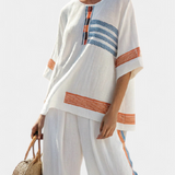 Комплект от етнически стил Daisy в бяло с детайли в синьо и оранжево – уникален и жив стил